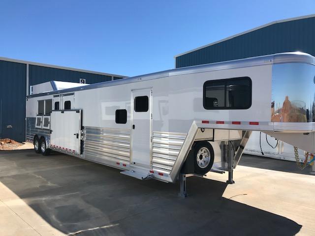 2020 Cimarron Norstar 4 Horse w/ Outback Customs Living Quarters 2020 Cimarron Norstar 4 Horse w/ Outback Customs Living Quarters