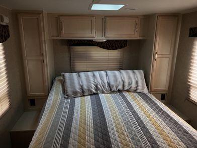 used Travel Trailers Winnebago Minnie Winnie for sale, in Oceanside, CA Thumbnail 4