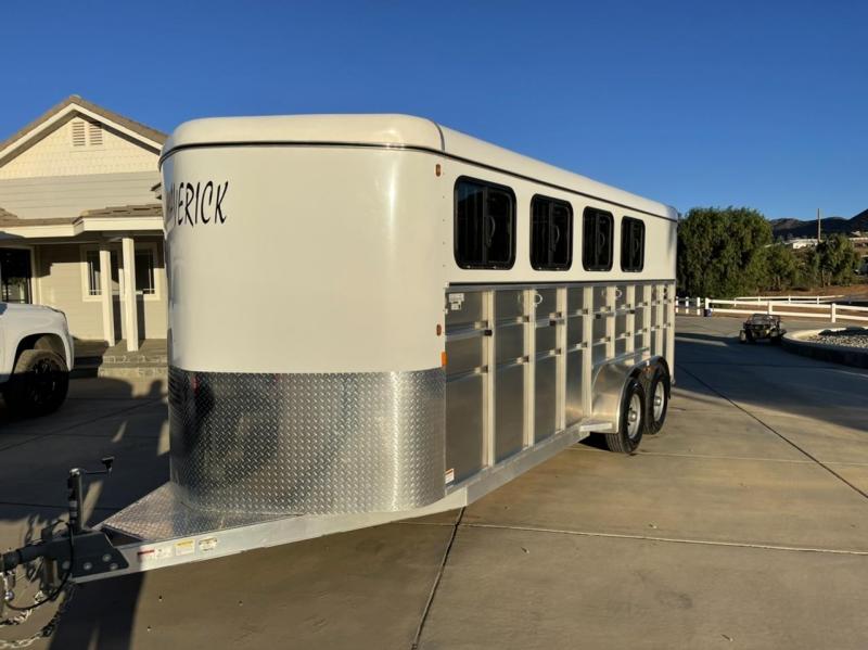2020 Maverick 4 Horse Bumper Pull Trailer 2020 Maverick 4 Horse Bumper Pull Trailer