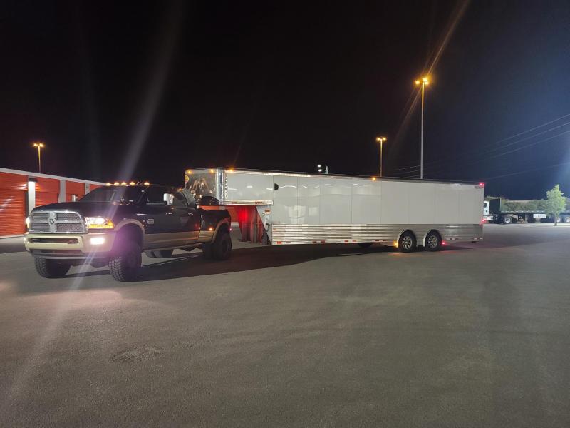 2020 Sundowner 38' Gooseneck Trailer 2020 Sundowner 38' Gooseneck Trailer