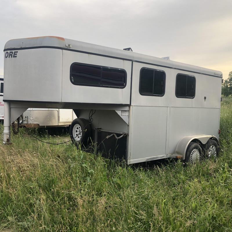 2002 Crown/Belore 18' Goosneck Horse Trailer 2002 Crown/Belore 18' Goosneck Horse Trailer