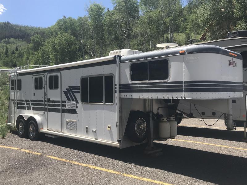 1996 Sooner 2 Horse Straight Load Trailer w/ 12' LQ 1996 Sooner 2 Horse Straight Load Trailer w/ 12' LQ