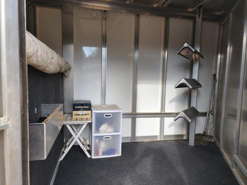 used Horse Trailers Kiefer Manufacturing  for sale, in Nappanee, IN Thumbnail 5