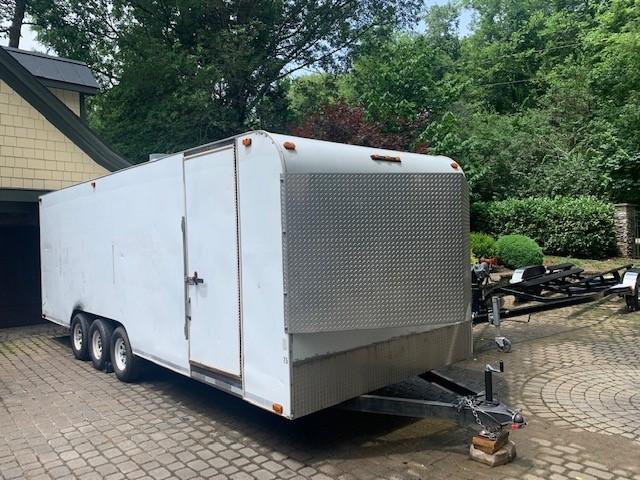 2009 8.5 x 24 Enclosed Box Trailer / Toy Hauler 2009 8.5 x 24 Enclosed Box Trailer / Toy Hauler