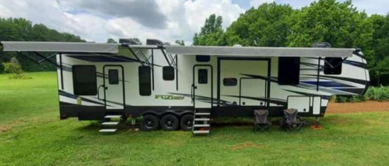 2019 Keystone RV Fuzion 427 Toy Hauler 2019 Keystone RV Fuzion 427 Toy Hauler