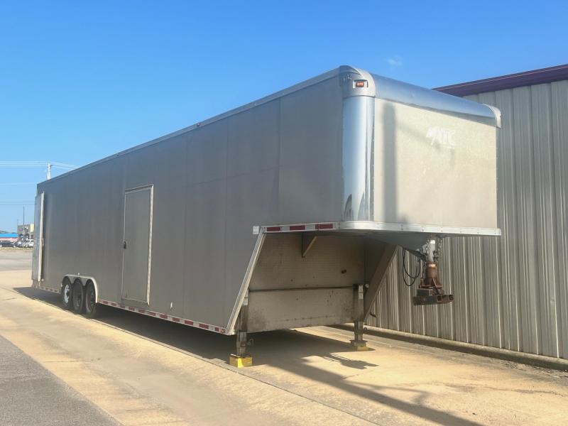 2003 ATC 44' Enclosed Gooseneck Aluminum Trailer 2003 ATC 44' Enclosed Gooseneck Aluminum Trailer