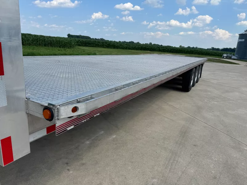 used Equipment / Flatbed Trailers Montrose  for sale, in Blissfield, MI Thumbnail 2