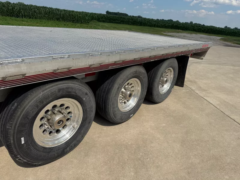 used Equipment / Flatbed Trailers Montrose  for sale, in Blissfield, MI Thumbnail 4