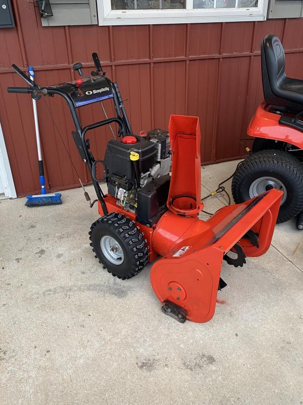 2005 Simplicity 2-Stage USED Snow Blower 2005 Simplicity 2-Stage USED Snow Blower
