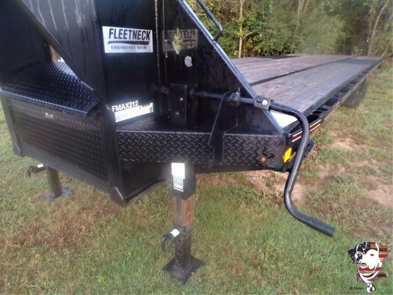 2021 Diamond C Trailers 102 x 30 FMAX 212 Flatbed Trailer 2021 Diamond C Trailers 102 x 30 FMAX 212 Flatbed Trailer