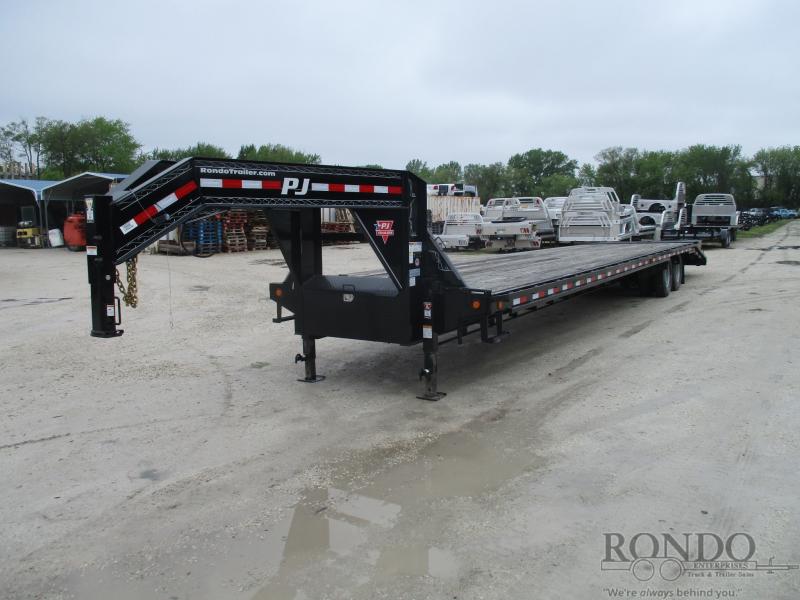 2022 PJ Gooseneck 40ft trailer with mega ramps