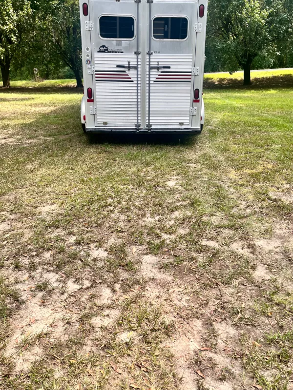 used Horse Trailers Sundowner Trailers  for sale, in Union, MS Thumbnail 3
