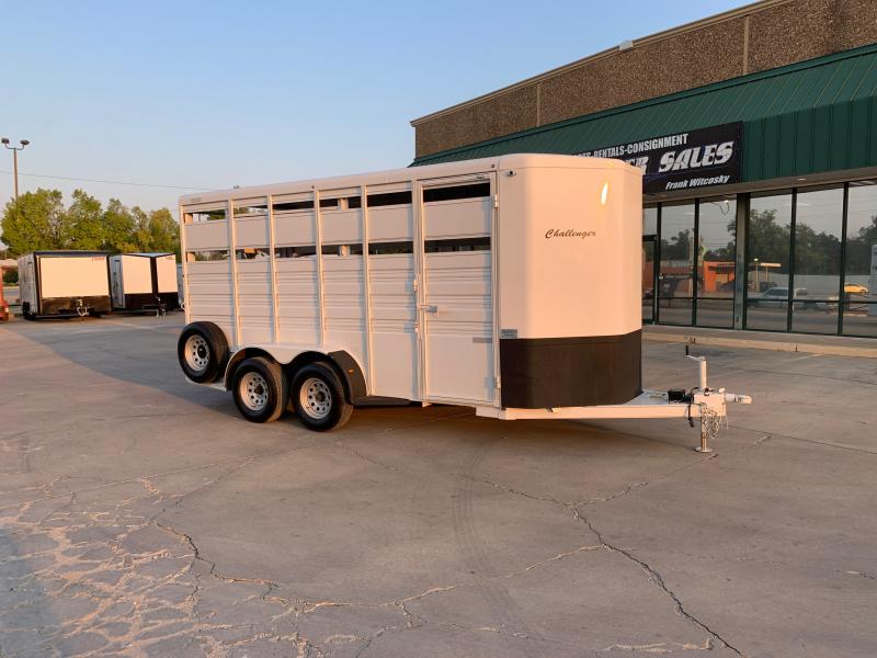 USED 2021 Titan Trailers TANDEM AXLE BUMPER PULL STOCK TRAILER USED 2021 Titan Trailers TANDEM AXLE BUMPER PULL STOCK TRAILER
