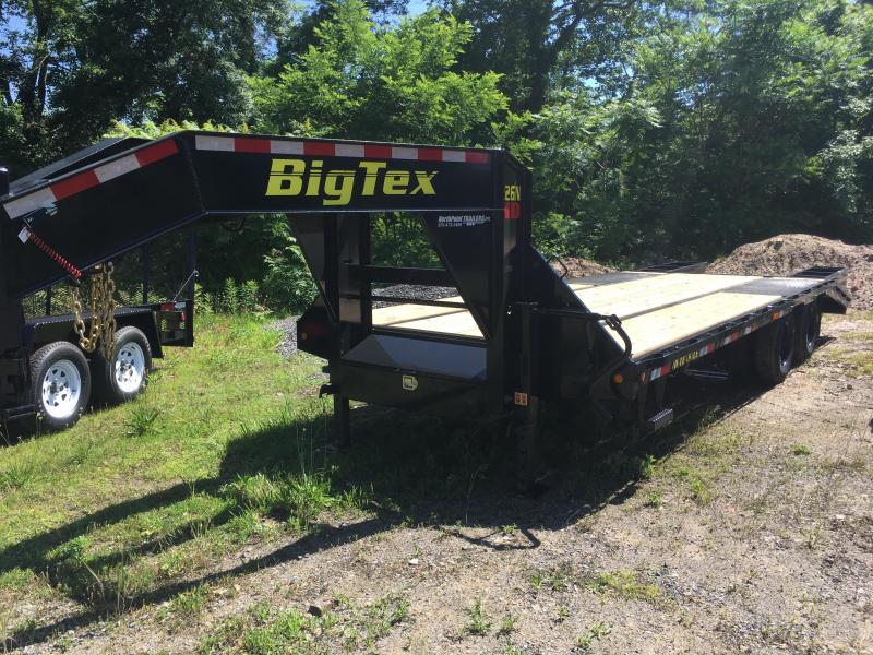 2019 Big Tex 22GN-20BK+5 Gooseneck Equipment Trailer 2019 Big Tex 22GN-20BK+5 Gooseneck Equipment Trailer