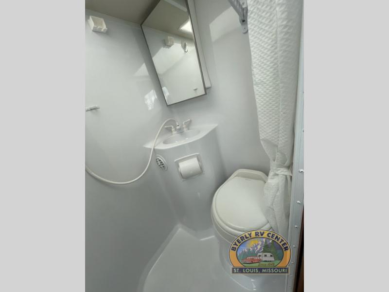 used Truck Bed Campers Adventurer Campers Eagle Cap for sale, in Eureka, MO Thumbnail 17