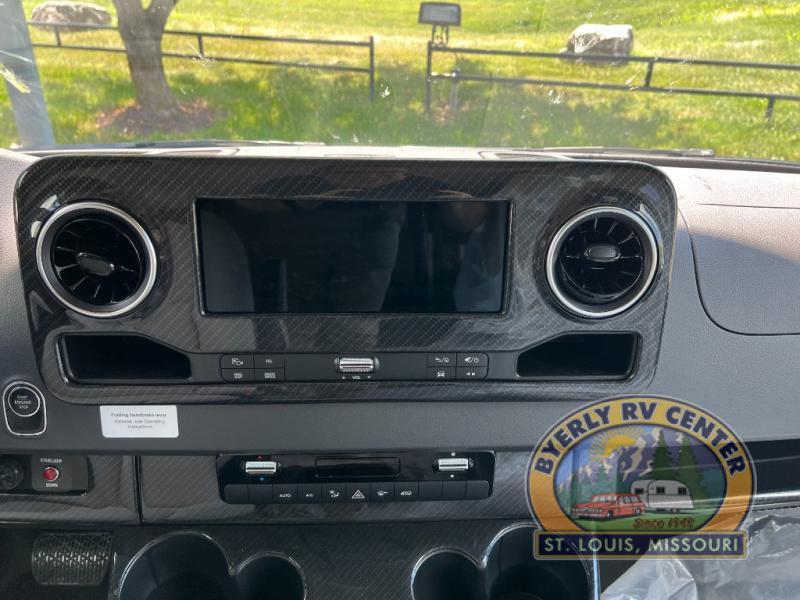 new Camper / RV Winnebago View for sale, in Eureka, MO Thumbnail 11