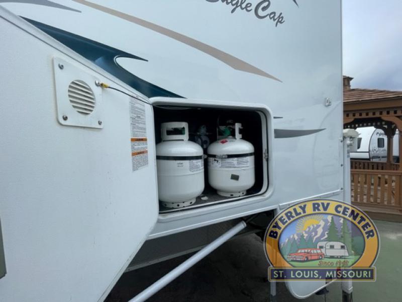 used Truck Bed Campers Adventurer Campers Eagle Cap for sale, in Eureka, MO Thumbnail 7