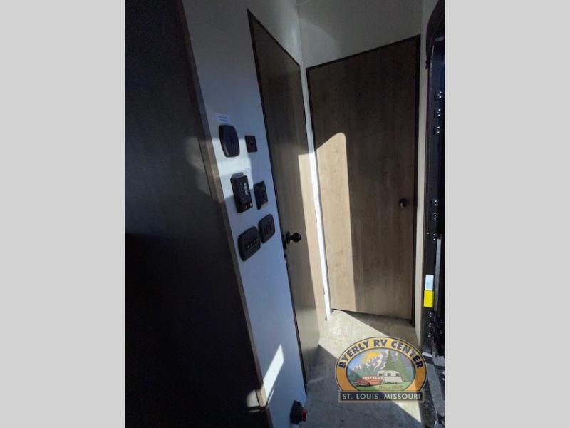 new Toy Haulers Forest River Vengeance Rogue for sale, in Eureka, MO Thumbnail 8