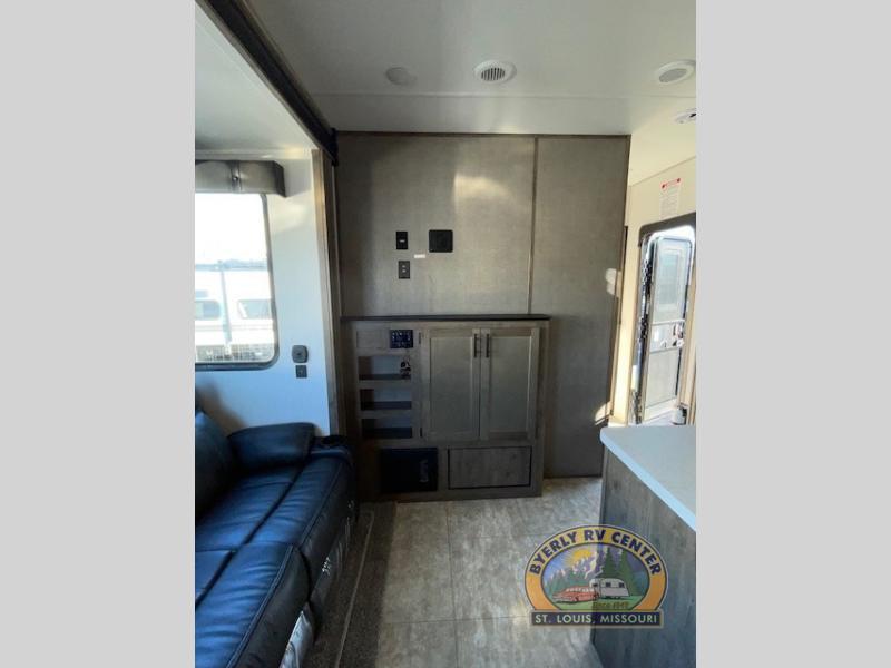 new Toy Haulers Forest River Vengeance Rogue for sale, in Eureka, MO Thumbnail 13