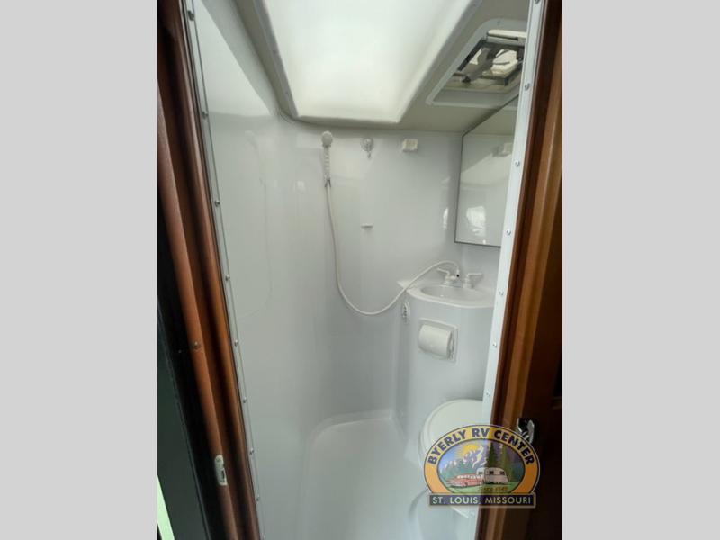 used Truck Bed Campers Adventurer Campers Eagle Cap for sale, in Eureka, MO Thumbnail 15