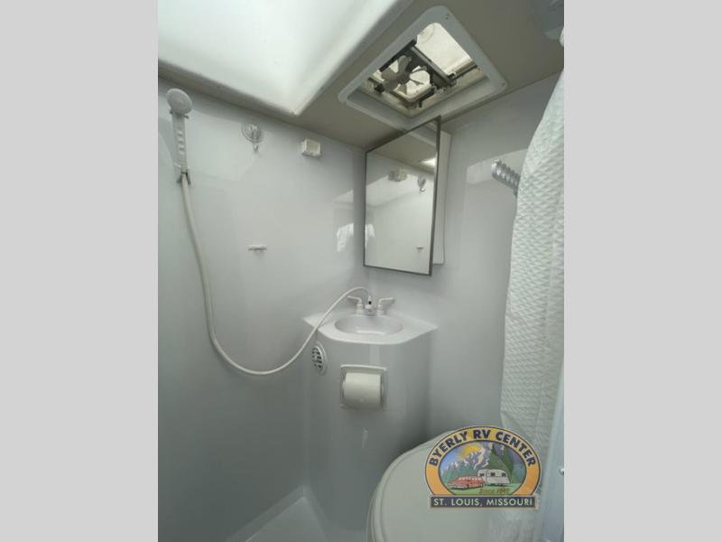 used Truck Bed Campers Adventurer Campers Eagle Cap for sale, in Eureka, MO Thumbnail 16