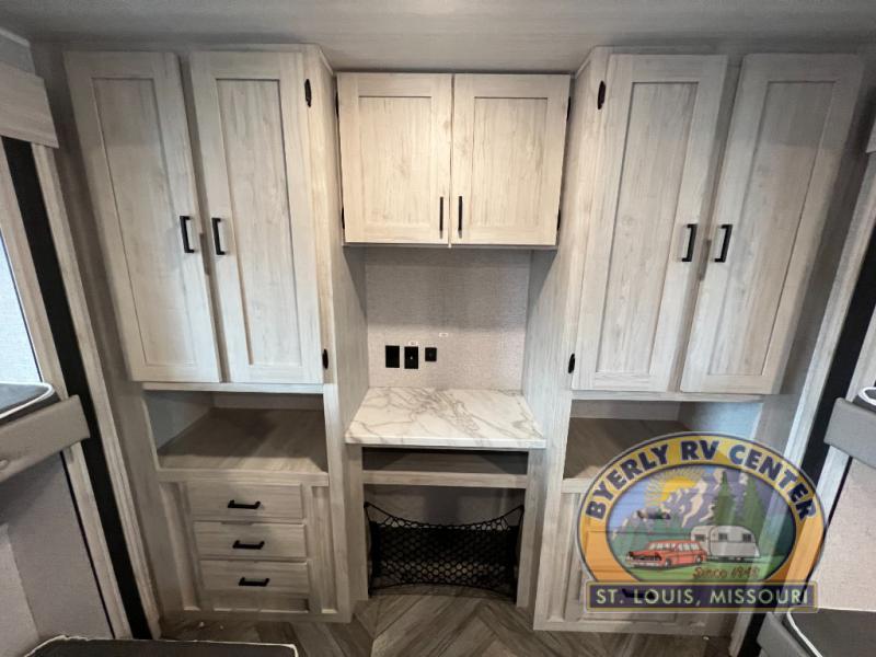 new Travel Trailers East To West Della Terra for sale, in Eureka, MO Thumbnail 17