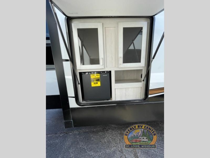 new Fifth Wheel Trailers Keystone RV Sprinter Limited for sale, in Eureka, MO Thumbnail 5