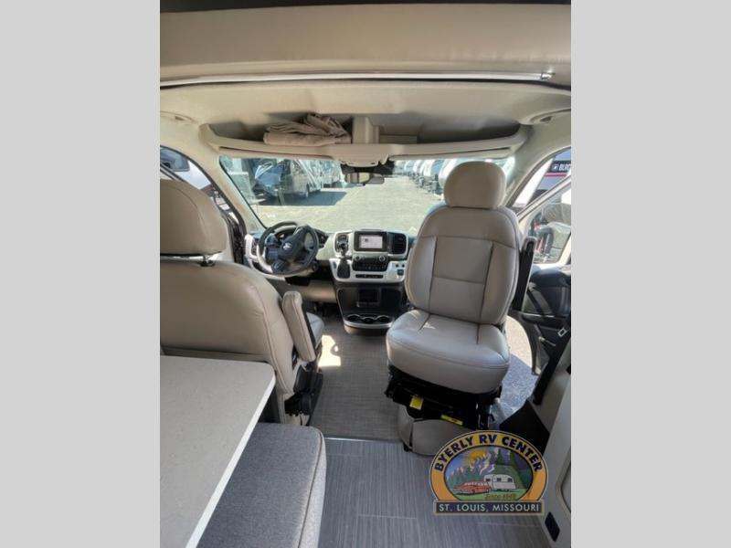 new Camper / RV Thor Motor Coach Sequence for sale, in Eureka, MO Thumbnail 9