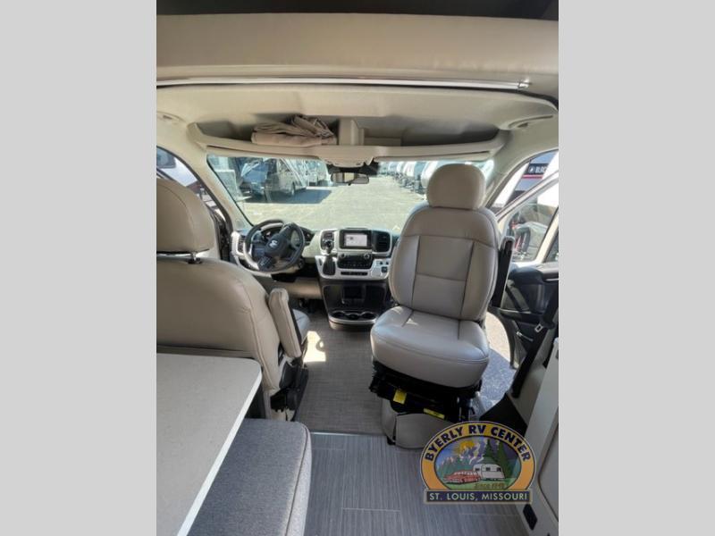 new Camper / RV Thor Motor Coach Sequence for sale, in Eureka, MO Thumbnail 10