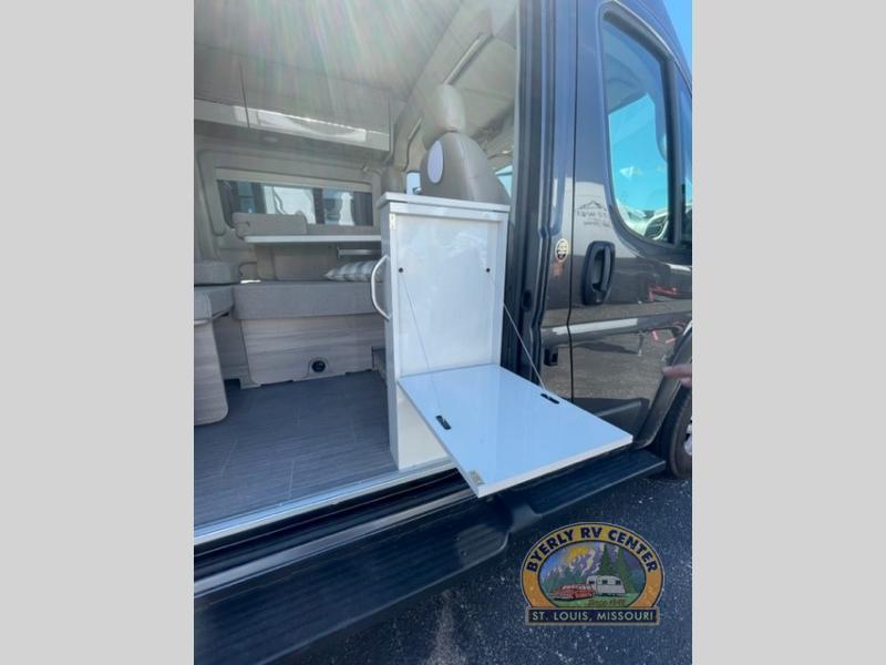 new Camper / RV Thor Motor Coach Sequence for sale, in Eureka, MO Thumbnail 7