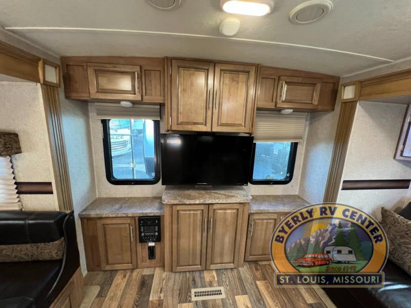 used Travel Trailers Forest River Rockwood for sale, in Eureka, MO Thumbnail 10