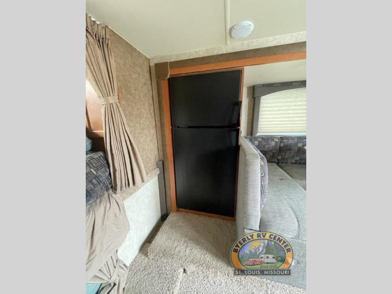 used Truck Bed Campers Adventurer Campers Eagle Cap for sale, in Eureka, MO Thumbnail 13