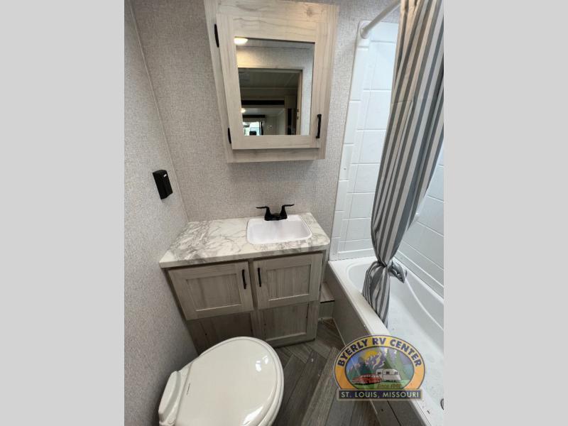 new Travel Trailers East To West Della Terra for sale, in Eureka, MO Thumbnail 22