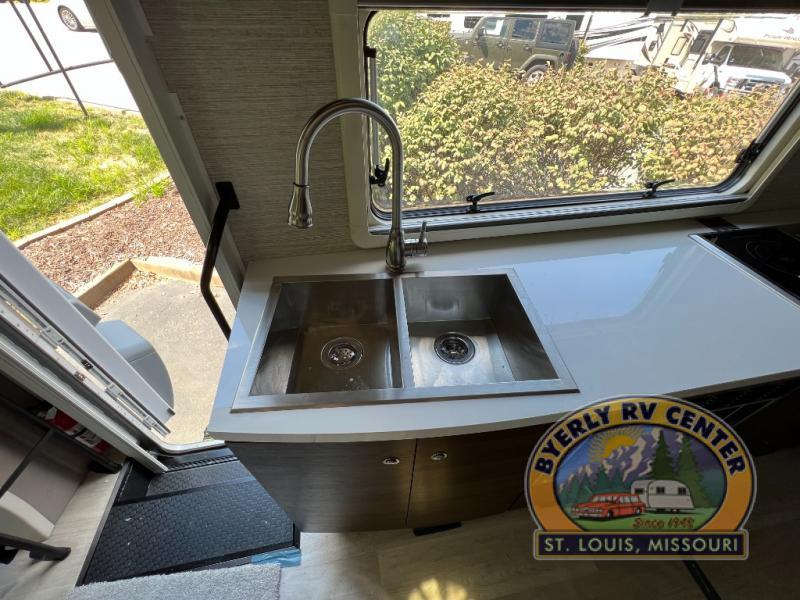 new Camper / RV Winnebago View for sale, in Eureka, MO Thumbnail 19