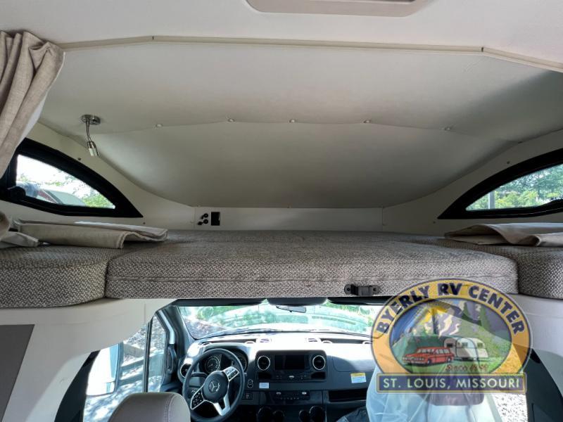 new Camper / RV Winnebago View for sale, in Eureka, MO Thumbnail 9