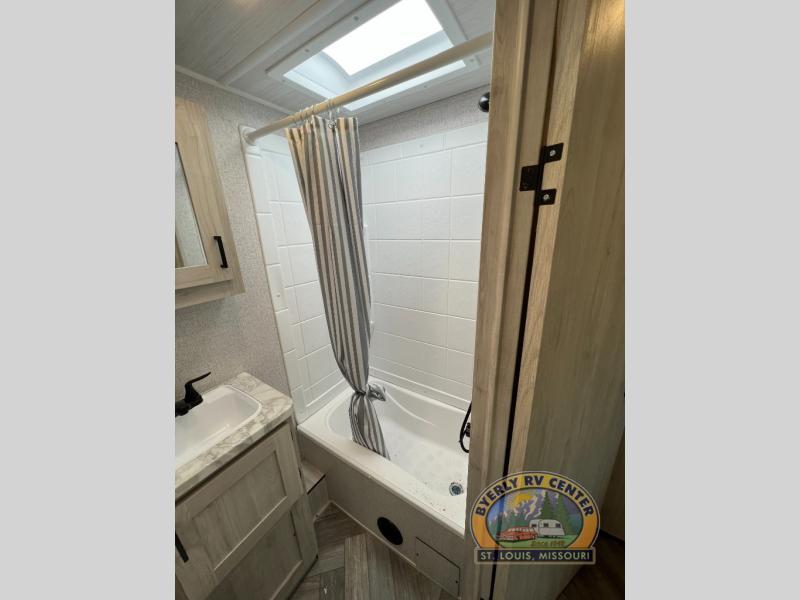 new Travel Trailers East To West Della Terra for sale, in Eureka, MO Thumbnail 23