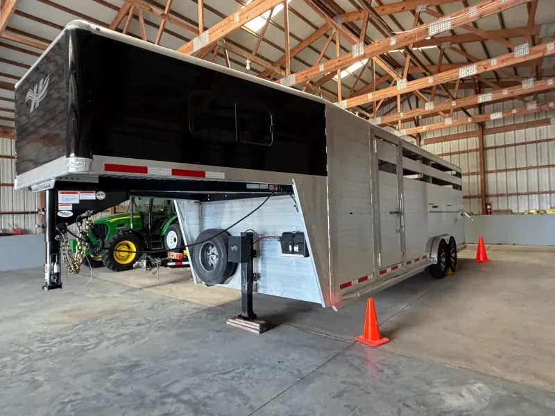 2023 Hillsboro Industries Endura Combo Horse & Livestock