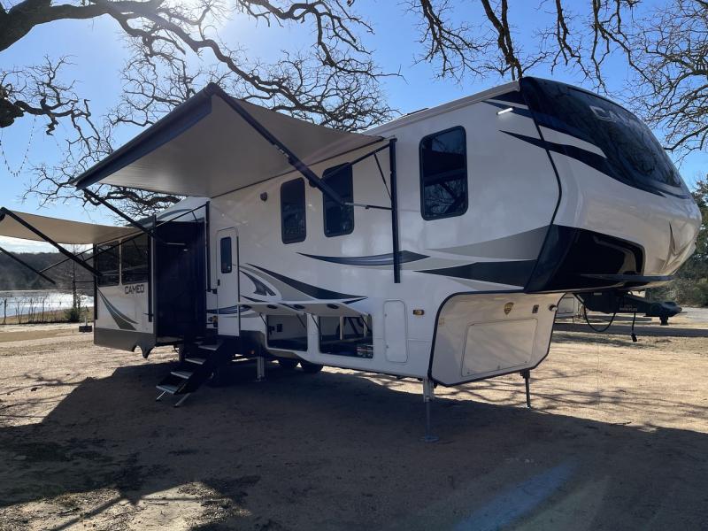 2022 Carriage Inc. Cameo 3891MK Fifth Wheel 2022 Carriage Inc. Cameo 3891MK Fifth Wheel