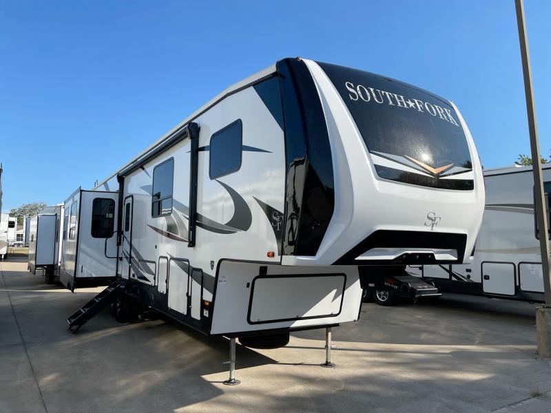 2022 Cruiser RV South Fork 3780MB Fifth Wheel 2022 Cruiser RV South Fork 3780MB Fifth Wheel