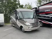 2011 Winnebago Via 25Q