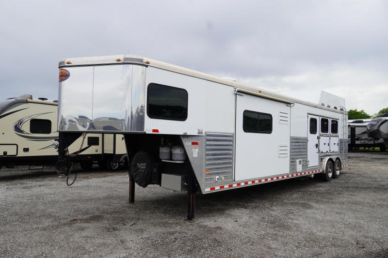 2013 Sundowner Trailers Horse Trailer 2013 Sundowner Trailers Horse Trailer