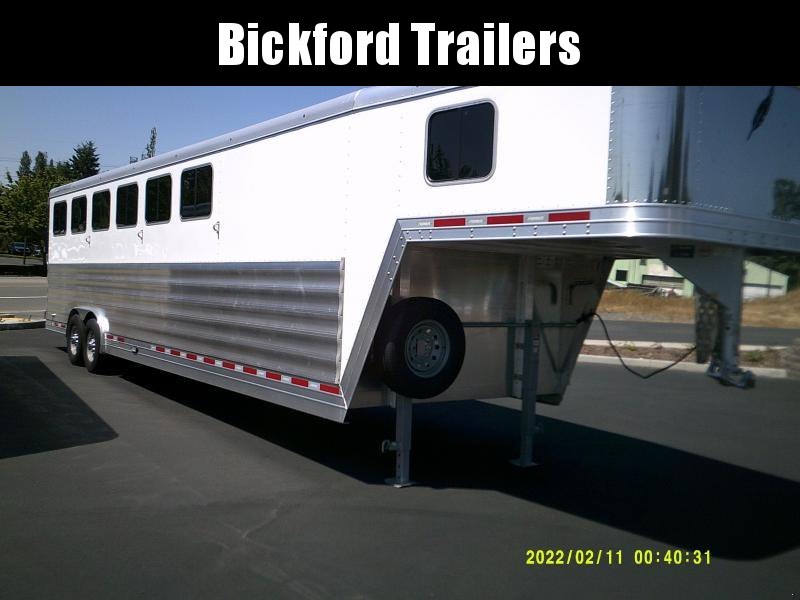 2022 Featherlite 8581 Horse Trailer 2022 Featherlite 8581 Horse Trailer