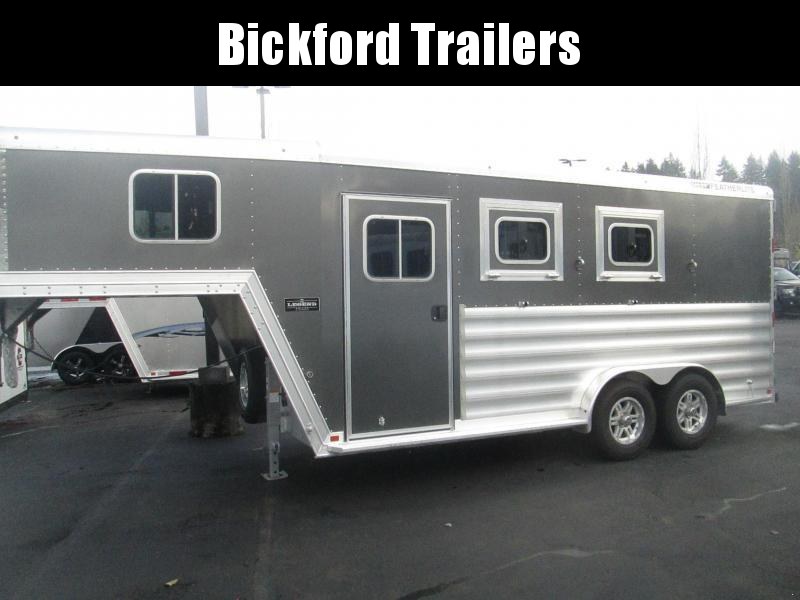 2022 Featherlite 8542 Horse Trailer 2022 Featherlite 8542 Horse Trailer
