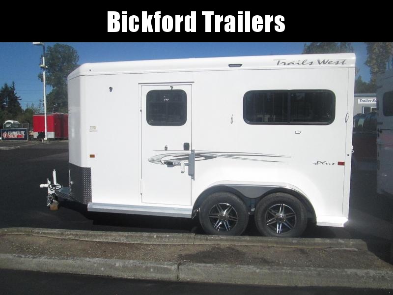 2022 Trails West Royale Plus Horse Trailer 2022 Trails West Royale Plus Horse Trailer