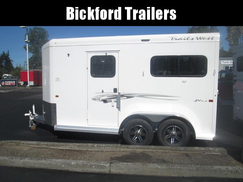 2022 Trails West Royale Plus Horse Trailer 2022 Trails West Royale Plus Horse Trailer