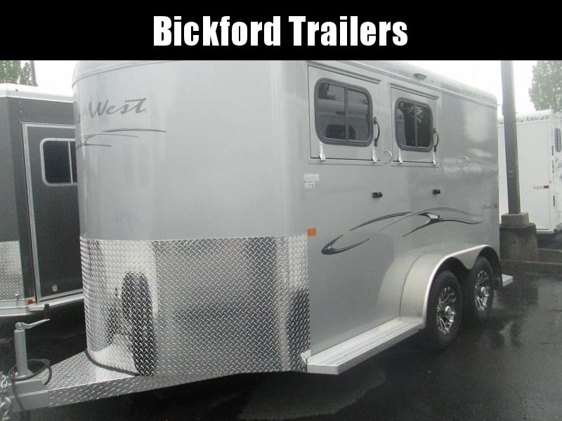 2022 Trails West Classic II Horse Trailer 2022 Trails West Classic II Horse Trailer