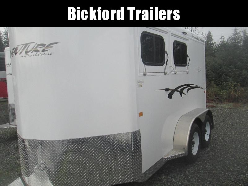 2022 Trails West Asventure MX II Horse Trailer 2022 Trails West Asventure MX II Horse Trailer