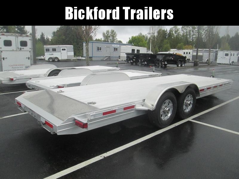 2022 Featherlite 3182 Flatbed Trailer 2022 Featherlite 3182 Flatbed Trailer