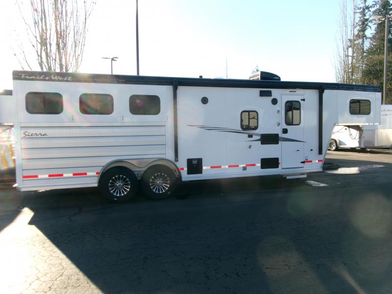 2025 Trails West Manufacturing Sierra Horse Trailer