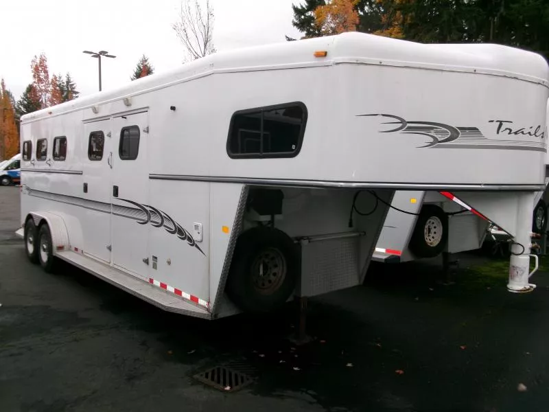 2004 Trails West Manufacturing Sierra Horse Trailer